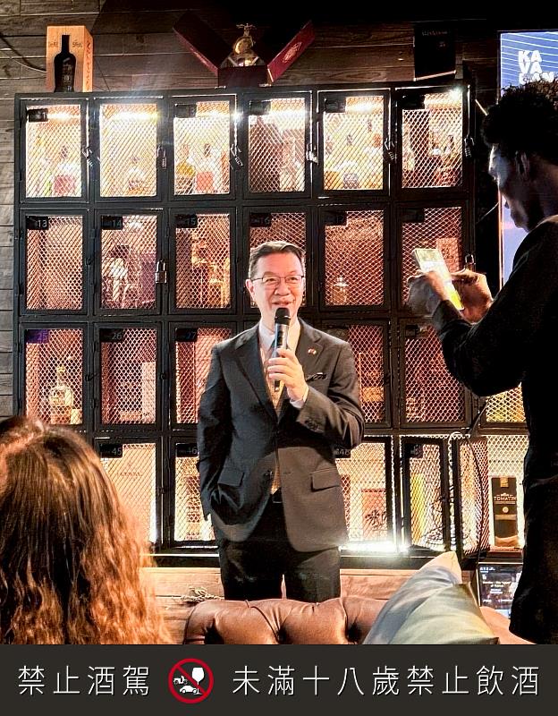 劉翼平致詞期許繼高科技智能產業後,台灣的驕傲噶瑪蘭威士忌也成功行銷奈國甚至全球,讓世界看見優質台灣。